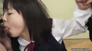 Tomoyo Isumi Siswi Jepang Dientot Guru